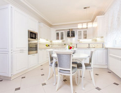 Кухни из массива дерева