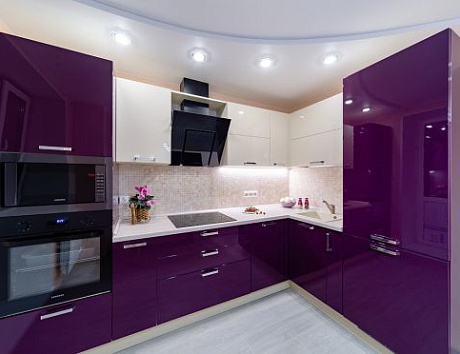 Уход за глянцевыми фасадами кухни