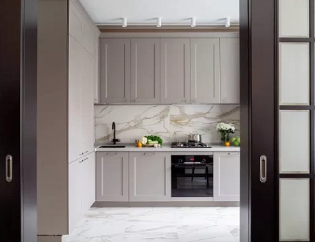 Коричневая кухня в Мурманске