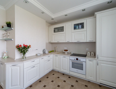 Белая кухня в Мурманске