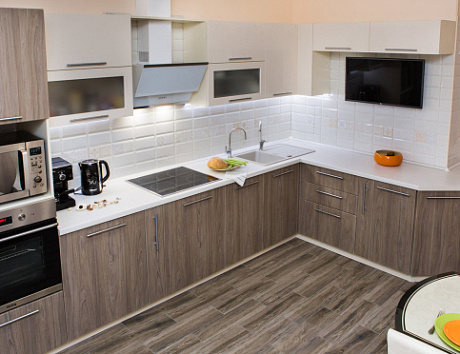 Коричневая кухня в Анапе