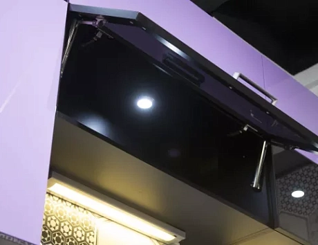 Фиолетовая кухня во Владивостоке