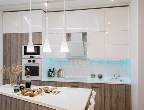 Белая кухня в Санкт-Петербурге