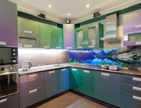 Фиолетовая кухня в Санкт-Петербурге