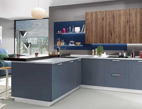 Темная кухня в Ростове-на-Дону