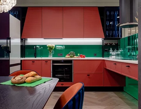 Красная кухня в Южно-Сахалинске