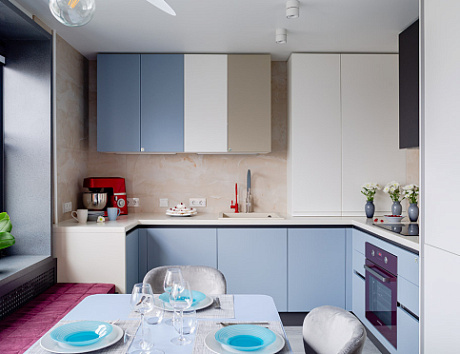 Светлая кухня в Екатеринбурге